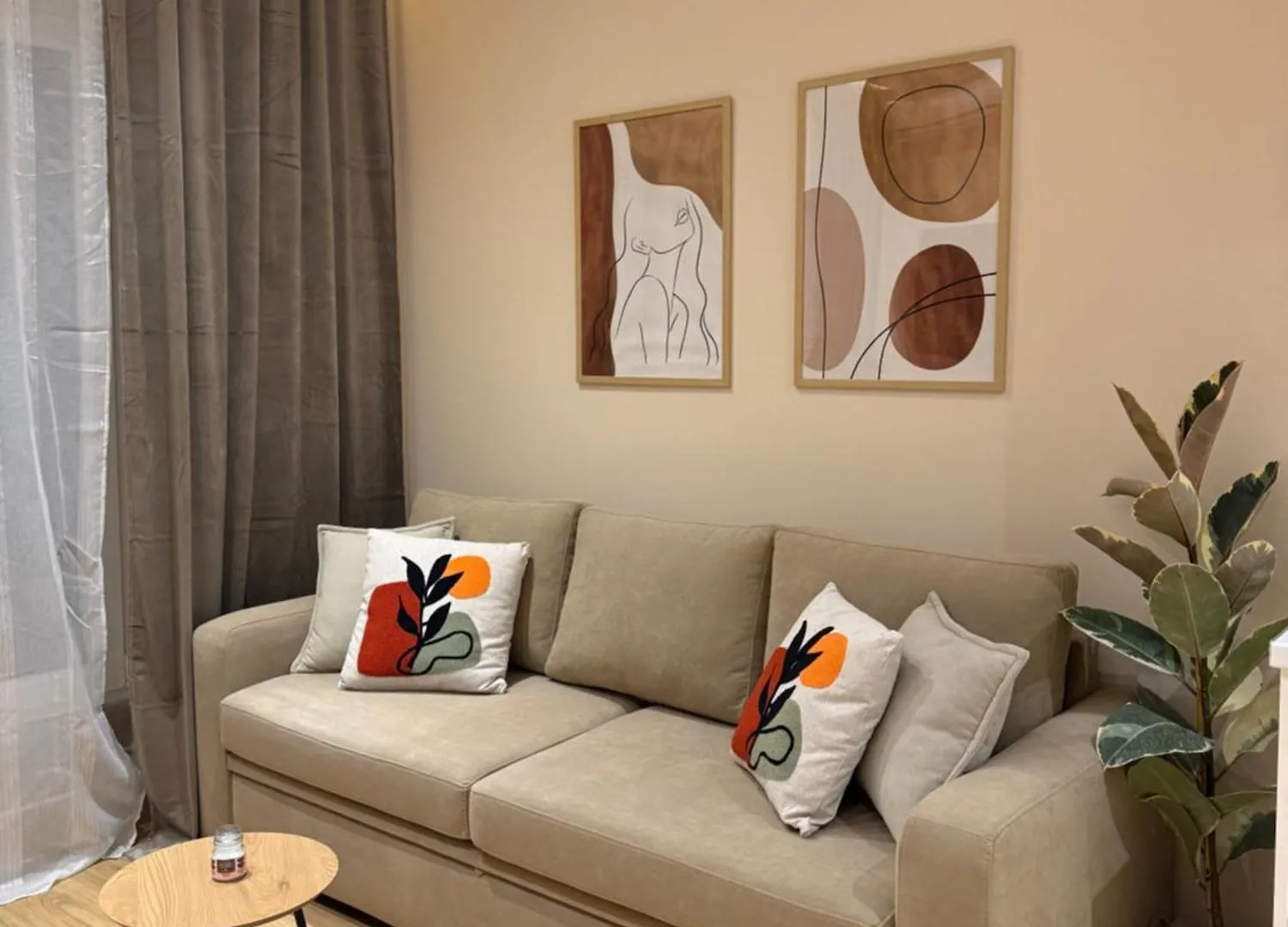 Aj Apartments - Hidden Gem In The Heart Of Blloku Tirana 0*,  Albania